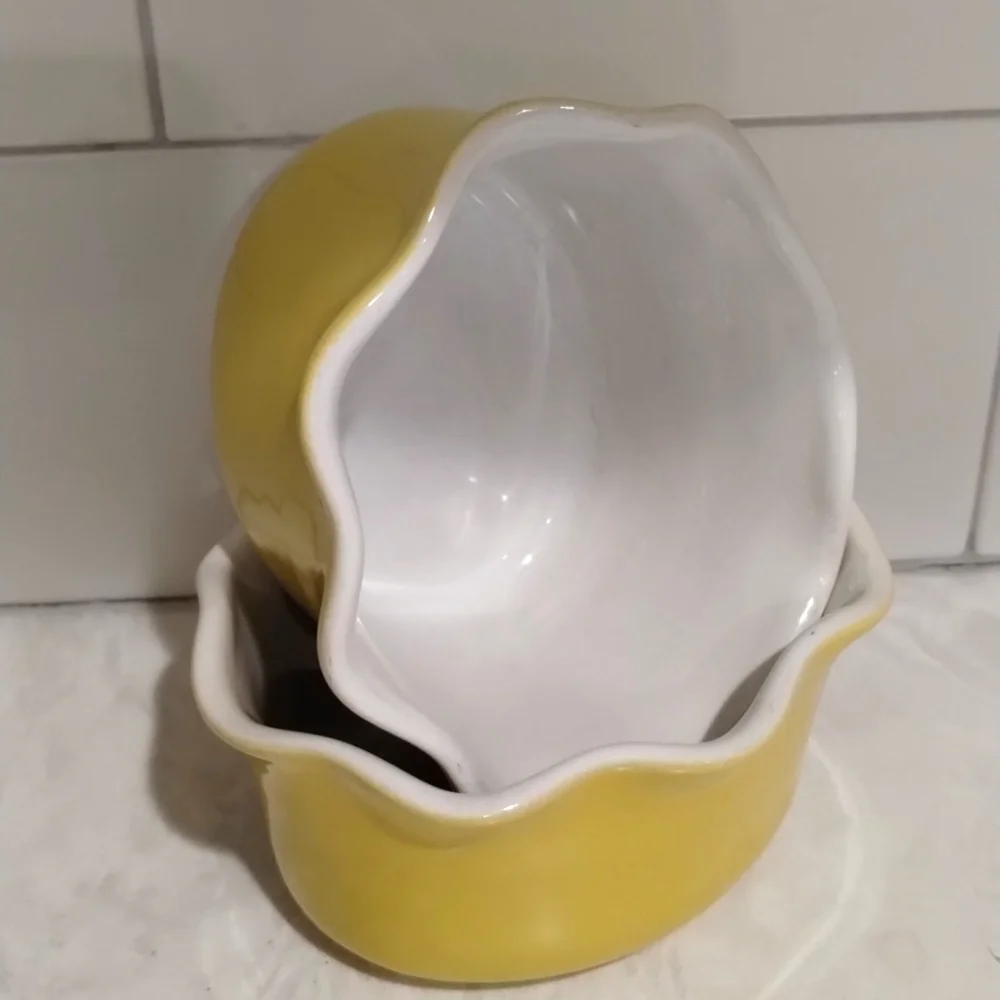 Crate & Barrel Sm.Souffle Ramekins set 2
